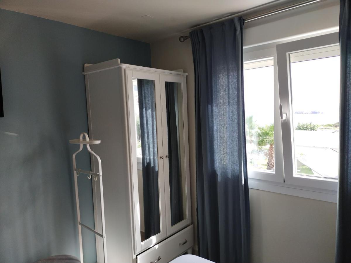 Punta Carnero Hostal Algeciras Bagian luar foto