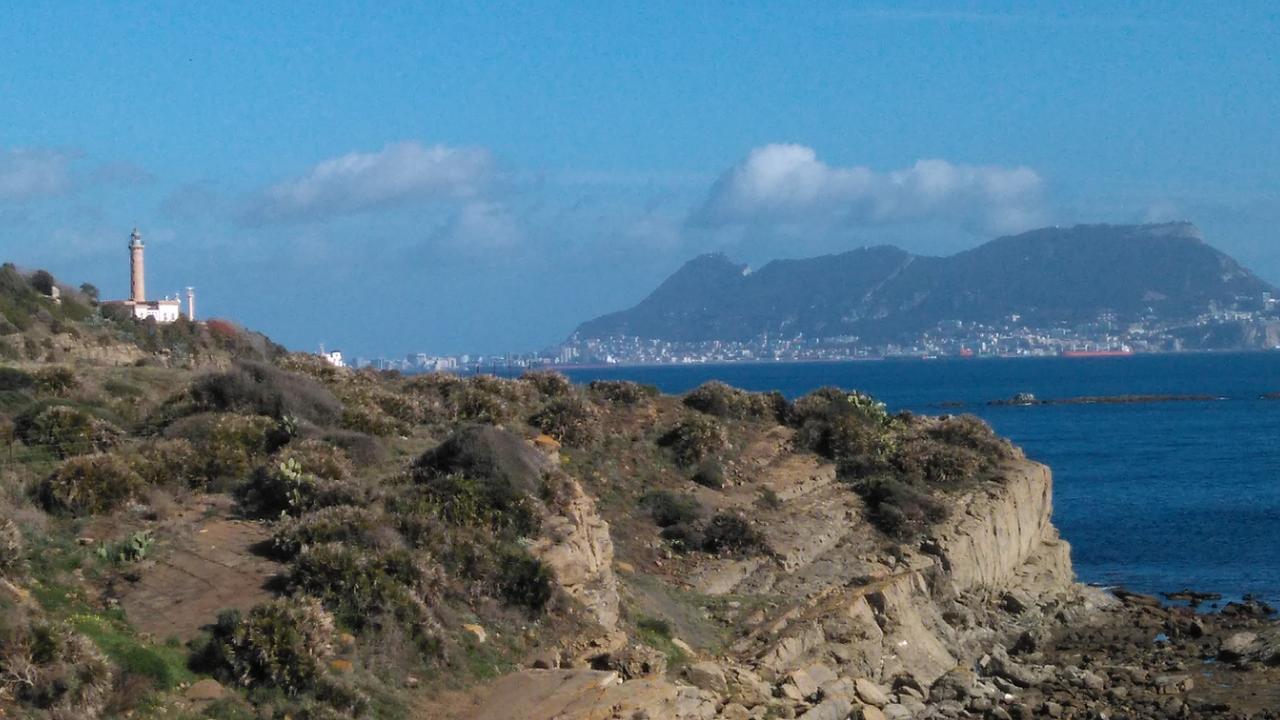Punta Carnero Hostal Algeciras Bagian luar foto