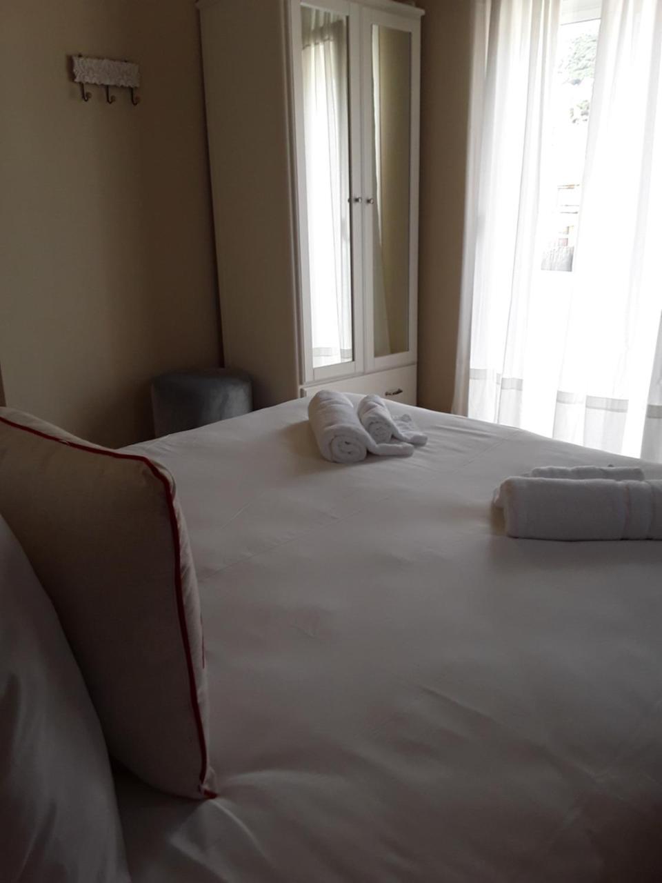 Punta Carnero Hostal Algeciras Bagian luar foto