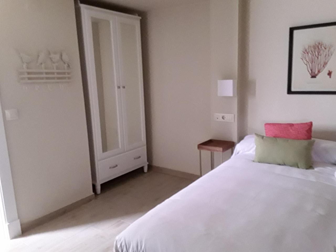 Punta Carnero Hostal Algeciras Bagian luar foto
